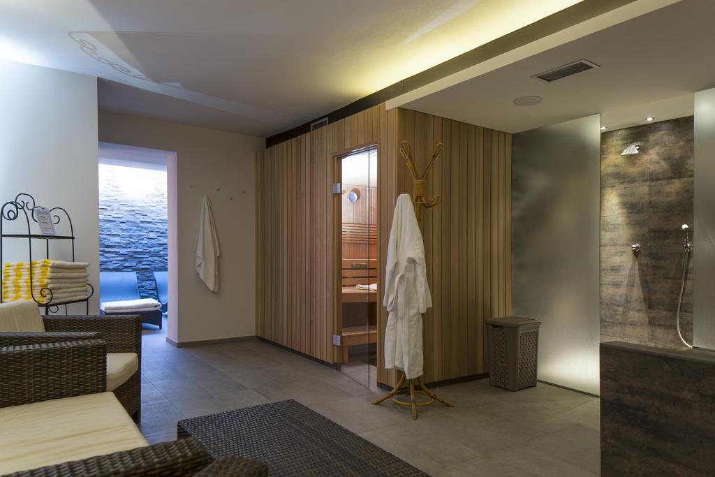 Hotel Krondlhof 布鲁尼科 外观 照片